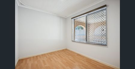 Spacious 5-Bedroom Family Home in Prime Location - Photo 5