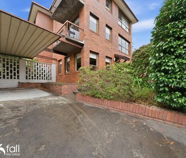 Well presented unit offering low maintenance living - Photo 6