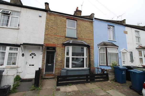 1 bedroom in a house share to rent - Photo 1
