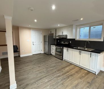 37 Jasper Crescent #Basement - Photo 6