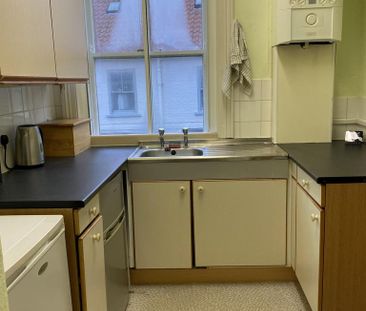 1 bedroom flat to rent - Photo 2