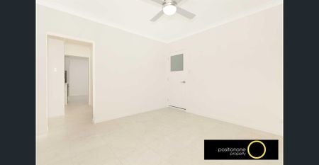 Spacious Ground Floor 1 Bedroom Unit - Photo 5