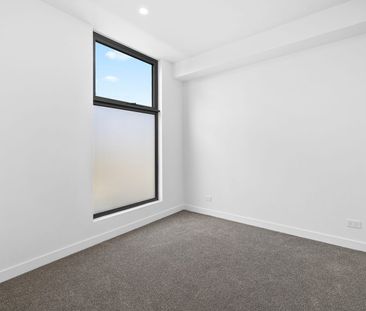 LUXURY THREE-STOREY TOWNHOUSE IN THE HEART OF McKINNON SECONDARY CO... - Photo 3