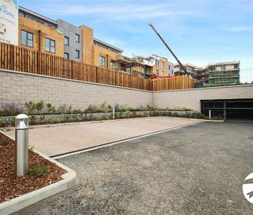2 bedroom penthouse to rent - Photo 3