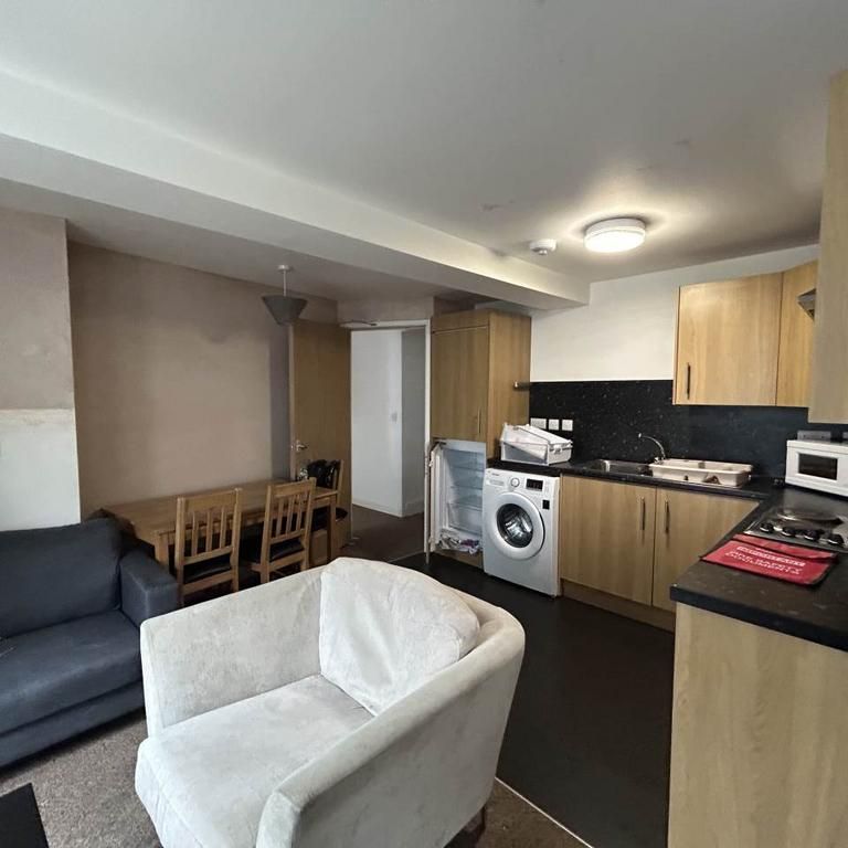 4 bedroom house to rent - Photo 1