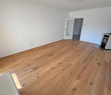 Korneuburg – renovierte 3-Zimmer-Wohnung mit Loggia im Zentrum – 90... - Photo 6