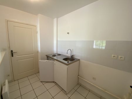 Location Appartement 2 pièces 50m² REIMS 51100 - Photo 4