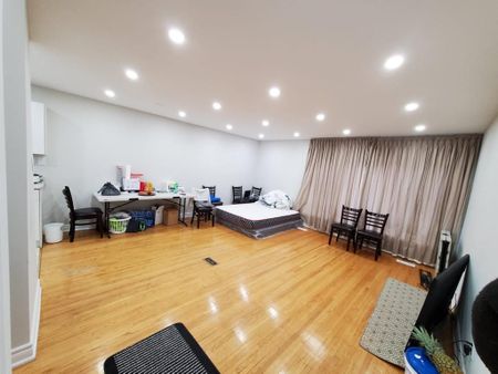 For Lease - 11 Northfield Road, Toronto, Ontario - Photo 4