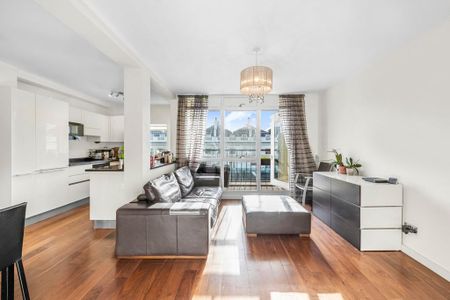 2 bedroom flat to rent - Photo 2