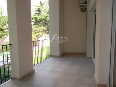 Location Appartement 3 pièces 113m² SALERNES 83690 - Photo 5