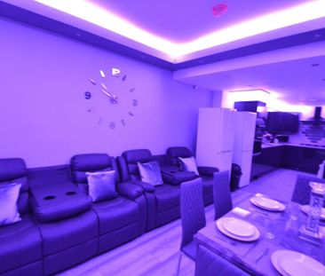 6 bedroom house to rent - Photo 3