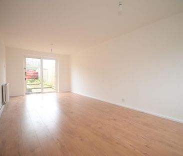 3 bedroom end of terrace house to rent - Photo 1