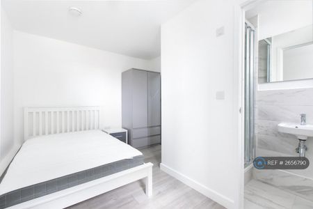 3 bedroom maisonette to rent - Photo 2