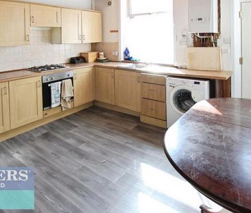 4 bedroom terraced house to rent - Photo 3