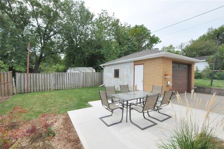 Spacious 3 Bedroom Apartment in Hamilton!! - Photo 4