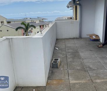 Location Appartement 4 pièces 72m² STE CLOTILDE 97490 - Photo 3
