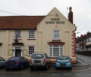 Flat 1, Three Horse Shoes, Station Road, Brompton, DL6 2ST - Photo 1
