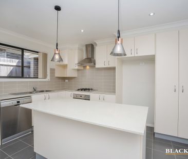 12 Ronald Walker Street, Casey ACT 2913 - House For Rent | Domain - Photo 4