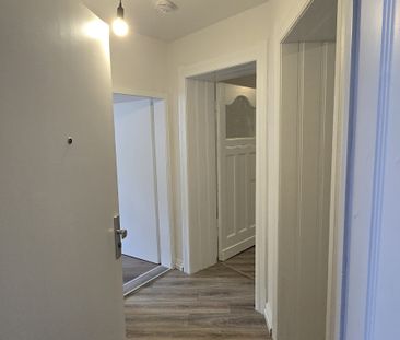 Sehr schöne renovierte 2 Zimmer Wohnung in Duisburg zu vermieten - Foto 1