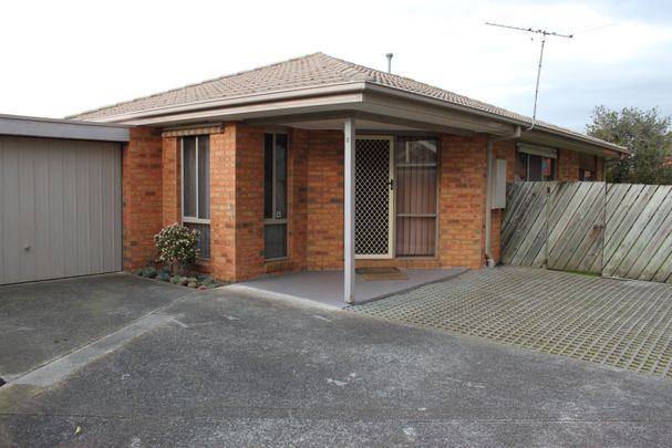 SPACIOUS TWO BEDROOM UNIT - Photo 1