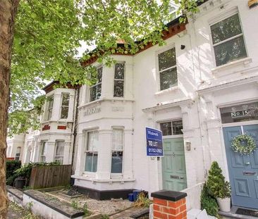 Marine Avenue, Westcliff-on-sea, Essex, SS0 - Photo 2