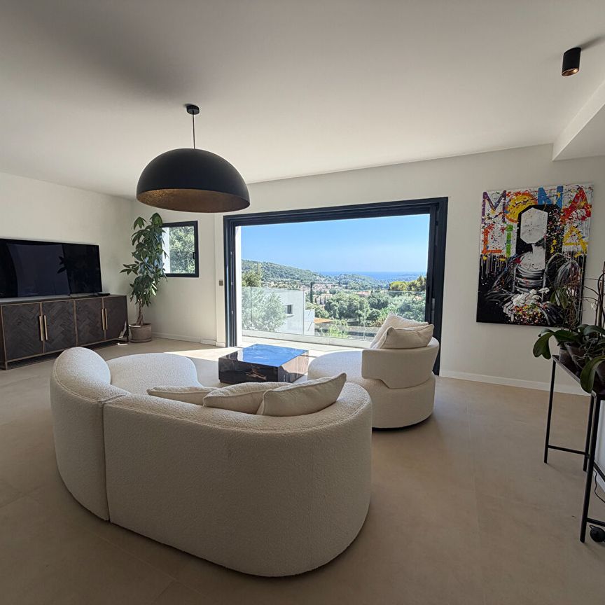 Maison d'exception de 133.90m² sur les hauteurs de Ceyreste, - Photo 1
