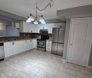 For Lease - 3335 Thomas Street Unit# 5, Mississauga, Ontario - Photo 2