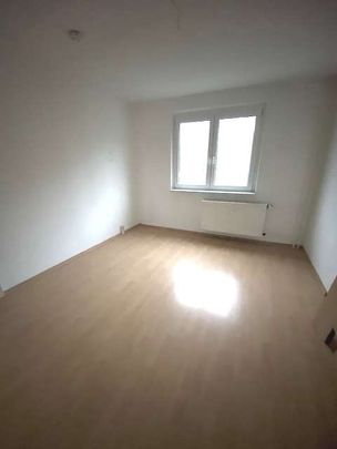3-Zimmer-Wohnung mit Badewanne, offene Küche – Wohnberechtigungsschein erforderlich - Photo 1