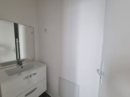 Location Appartement 2 pièces 37m² TOURS 37000 - Photo 4