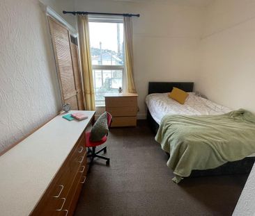 5 bedroom property to rent - Photo 2