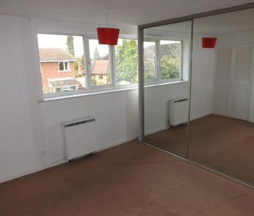 2 Bed End Terrace, Springfields, NG2 - Photo 2