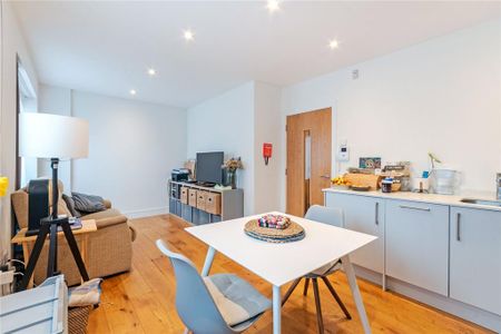 1 bedroom flat to rent - Photo 3