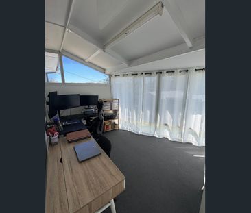 Freshly Updated Family Home in the Heart of Whitebridge - Photo 3