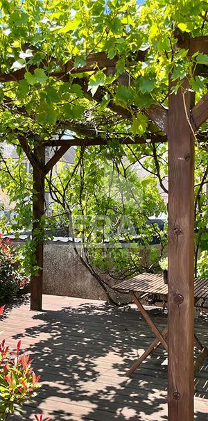 Rare à la location : maison meublée avec jardin + logement indépendant 2 pièces - Photo 1