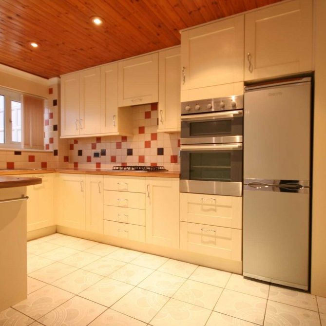 3 bed Terraced for rent - Photo 1