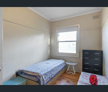 Neat Family Home! - Photo 3