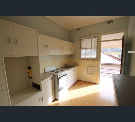 3/156 Beaumont Street, Hamilton, NSW 2303 - Photo 3