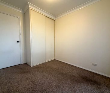 Stylish & Spacious Townhouse Living in Prime South Penrith Location - Photo 3