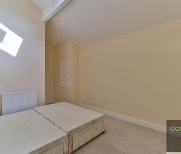 3 bed terraced house to rent in George Street, Greetland, Halifax - Photo 5