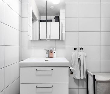 CV-gatan, Örebro - Photo 5