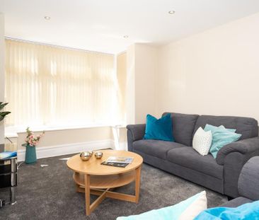 1 bedroom in a house share to rent - Photo 1