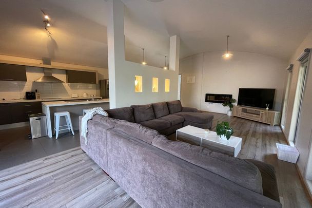 STYLISH & SECURE! - Photo 1