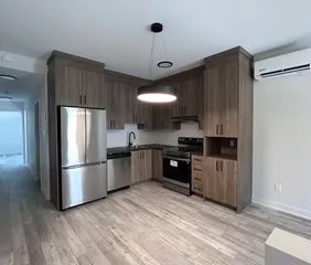 1 room apartment of 101m² in Gatineau - Photo 2