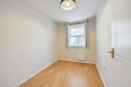 2 bedroom ground floor flat to rent - Photo 5