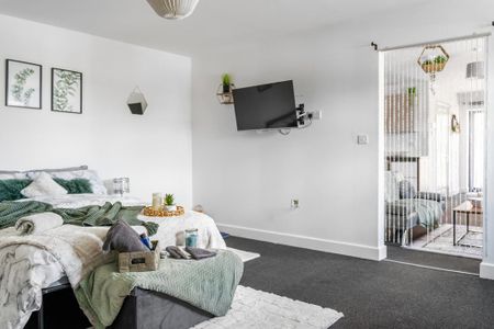 1 bedroom flat to rent - Photo 5