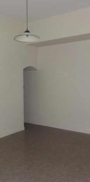Location Appartement 2 pièces 34m² POITIERS 86000 - Photo 1