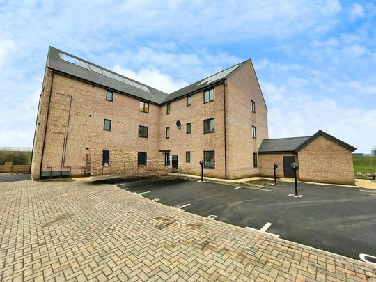 2 bedroom flat to rent - Photo 1