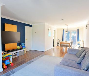 3 bedroom terraced house to rent - Photo 1