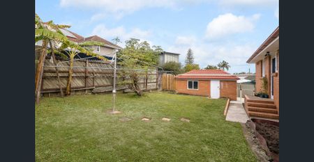 Great Location - Photo 3