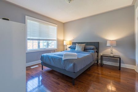 For Lease - 2472 Upper Valley Crescent, Oakville, Ontario - Photo 5